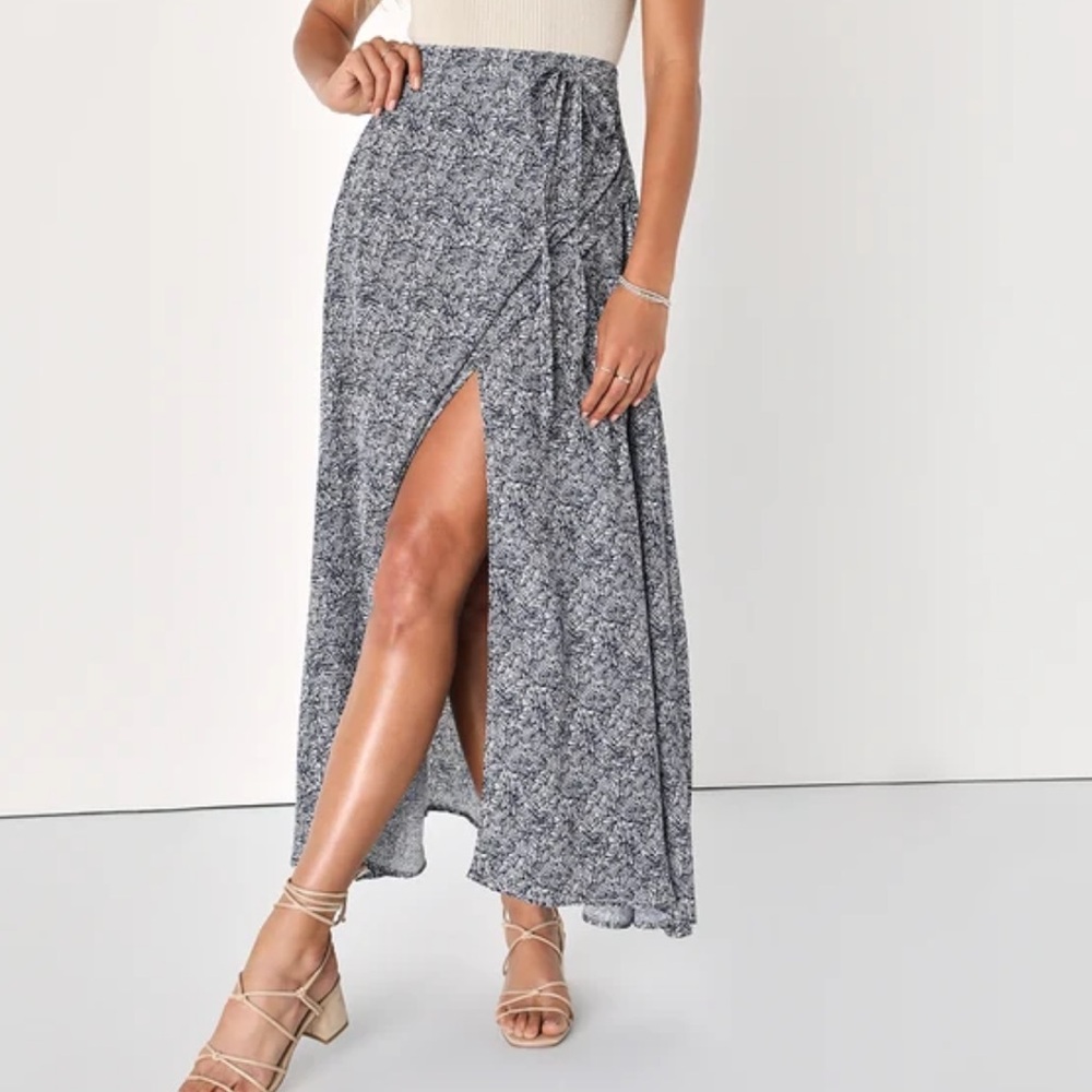 NWT Lulus maxi skirt
